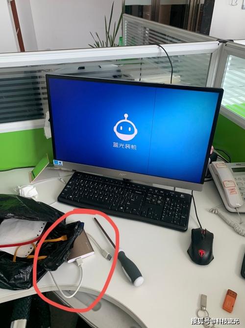 上门给公司电脑升级,带移动硬盘招麻烦,领导:装系统不用u盘?